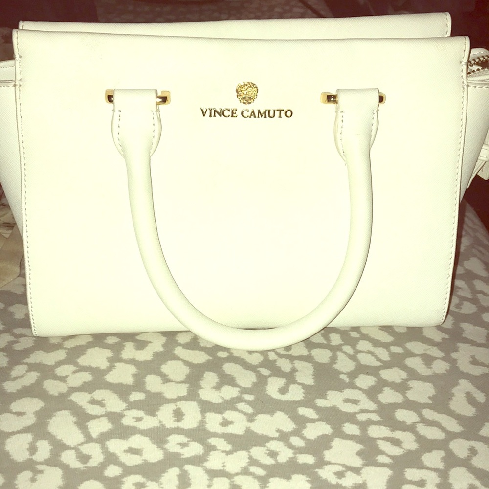 Small white Vince Camuto